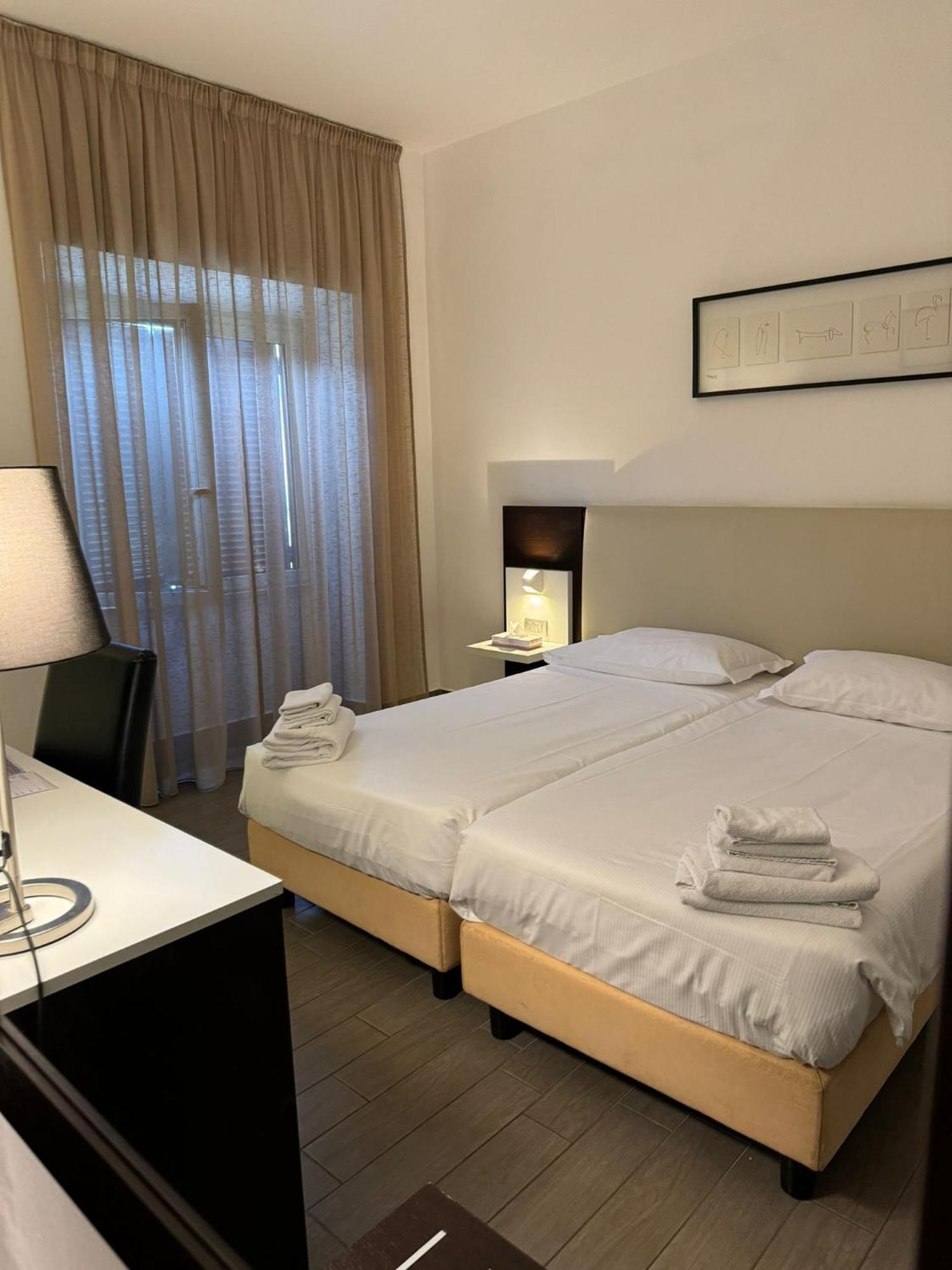Lh Hotel Excel Roma Montemario Ngoại thất bức ảnh