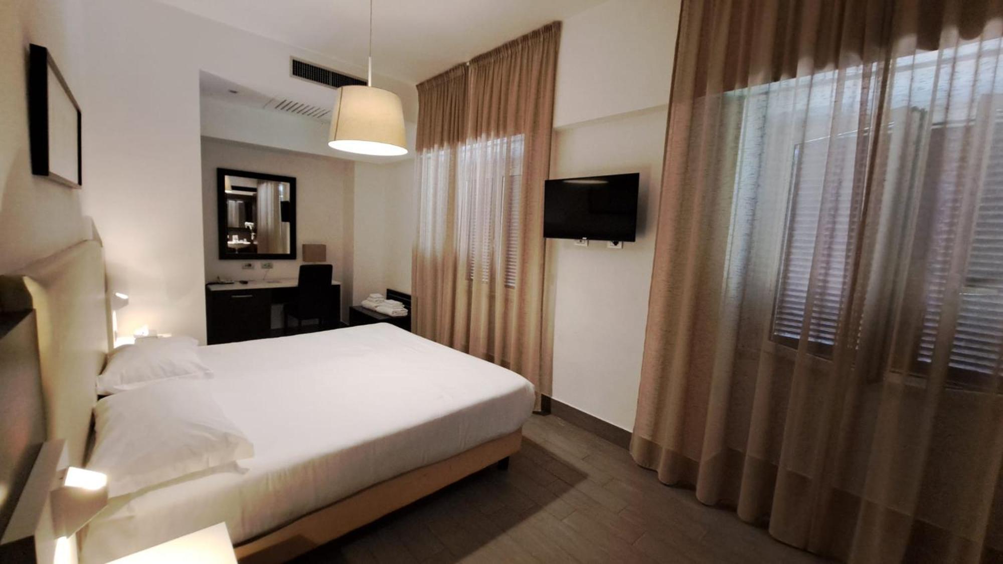 Lh Hotel Excel Roma Montemario Ngoại thất bức ảnh